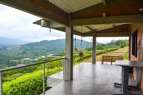 Casa Campestre En Arriendo Via Chinchina (279059917).
