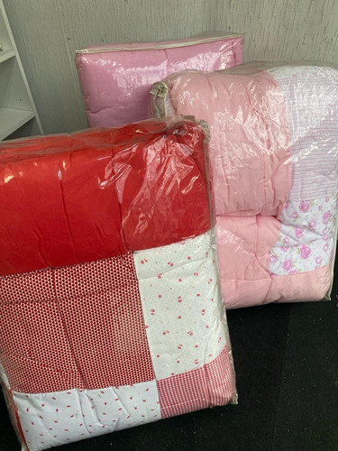 Acolchado Infantil Patchwork Y Rojo Liso( Doble Faz) 1 Plaza Rojo Floreado