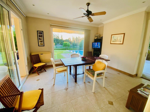 Imagen 17 de 30 de Nordelta Casa En La Isla A La Laguna Muy Buena Calidad
