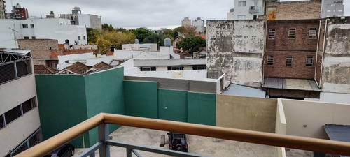 Imagen 9 de 10 de En Venta A 1 Cuadra De Estacion En Edif. De Categoria Depto 2 Amb C/ Balcon Y Cochera En Lanus (027)