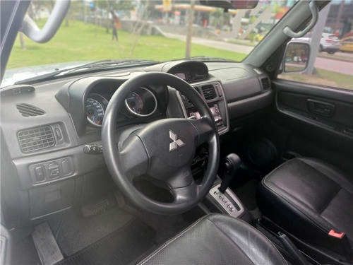 Imagem 9 de 13 de Mitsubishi Pajero Tr4 2.0 16v 4x2 2012