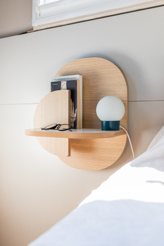 Mesa De Luz Flotante Otto Escandinava Nordica Excelente