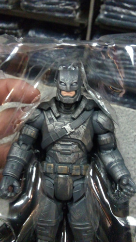 Dc Multiverse Batman Armored, Batman V Superman, Arma Y Cnc! (Usado)