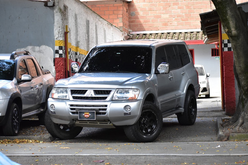 Mitsubishi Montero 3.8 V77 Wagon