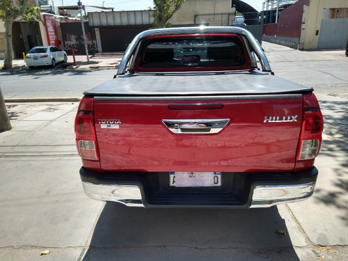 Imagen 7 de 10 de Toyota Hilux Sr 4x4 2017