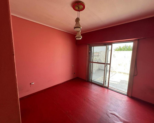 Casa En José Manuel Estrada 906