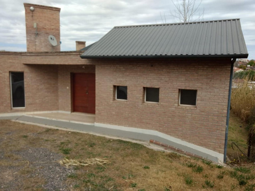 Imagen 3 de 24 de Hermosa Casa En Country Cuatro Hojas