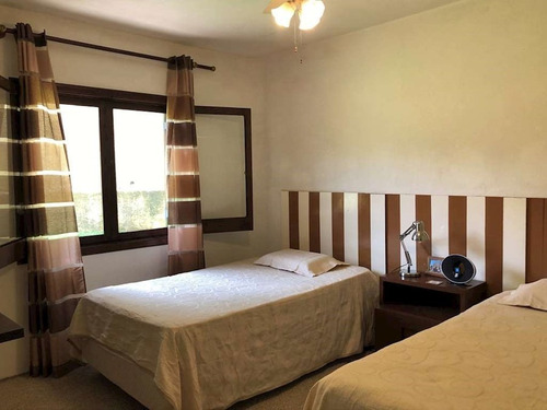 Imagem 25 de 30 de Cond. Granja Do Lago - Terrea Com Estilo! Piscina, Vista E Apto Hospedes! - 1728v