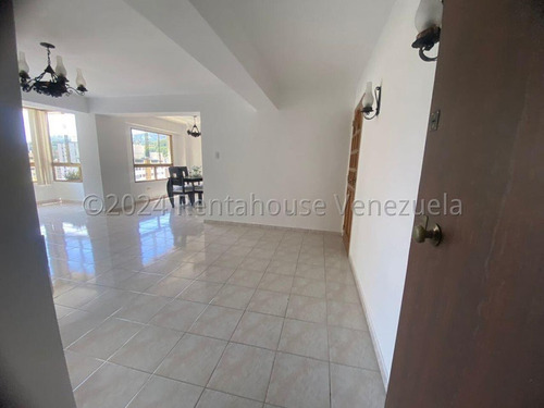 Apartamento Alquiler Santa Paula #25-2103 Lb