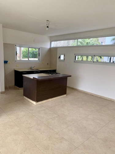 Casa En Venta Barrio Malibu Canning