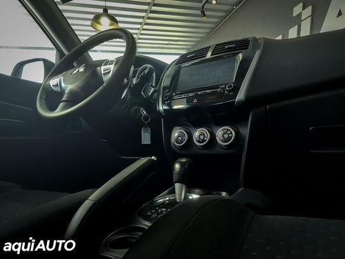 Imagem 6 de 15 de Mitsubishi Asx 2.0 16v 4x2 Automática 2011 Extra!