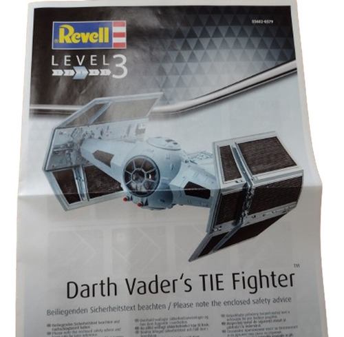 Darth Vader's Tie Fighter 1/121 Star War Revell Maqueta