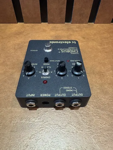 美品 tc electronic SCF GOLD／STEREO CHORUS Pedal Scf Gold Stereo Chorus Flanger - Tc | Parcelamento sem juros