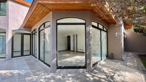 Casa Luminosa Y Remodelada