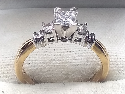 Anillo Diamante Corte Princess 40 Puntos Oro 14 Kilates 