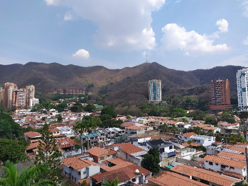 Mariana Castillo Vende O Alquila Apartamento Res. Hermitage Uno, La Trigaleña - Pla-1561