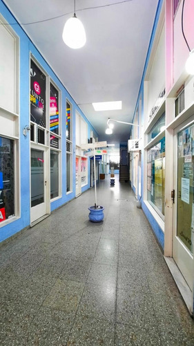 Imagen 4 de 5 de Local 20m2 C/ Entrepiso En Plena Zona Comercial.