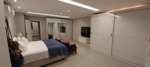 Casa Para Venda Em Volta Redonda, Marina Godoy, 3 Dormitórios, 1 Suíte, 4 Banheiros, 1 Vaga - 028_2-205682