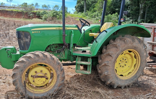 Trator John Deere 5055 E Ano 2017