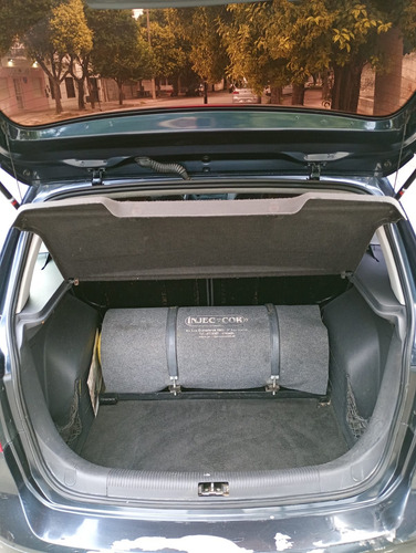 Volkswagen Suran 1.6 Trendline 11b