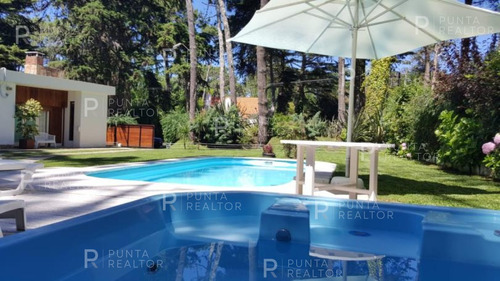 Casa En Alquiler Temporal Con Vista Al Mar Y Pileta Climatizada