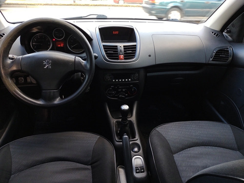 Peugeot 207 1.4 Xr 2010