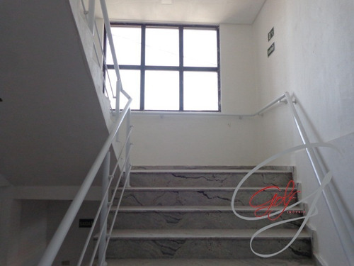 Imagem 17 de 30 de Conjunto Comercial Bem Localizada No Jd. De Abril - Av. Prestes Maia ? Osasco ? 200 M² - Copa ? 2 Banheiros. Ideal Para Escritórios Diversos - Co00006 - 69523650