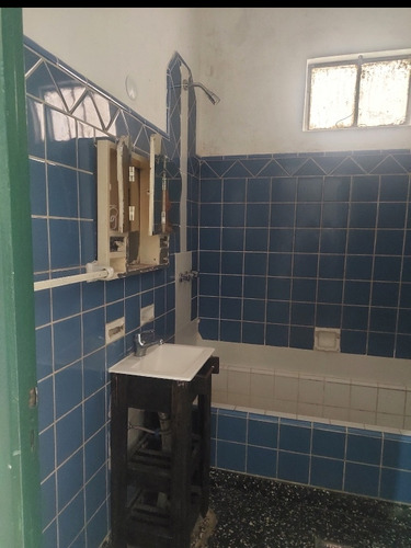 Banfield Este Casa De 4 Ambientes Dueña Directa
