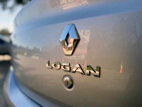 Renault Logan 1.6 Privilege Plus 105cv