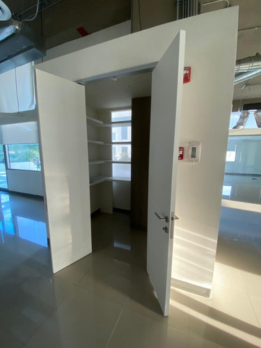 Imagen 9 de 16 de Oficinas En Planta Baja Edificio Takin En Renta