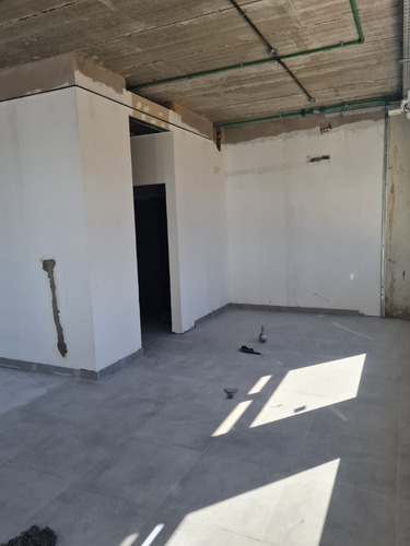 Nave Industrial 2.000 M2 A Estrenar