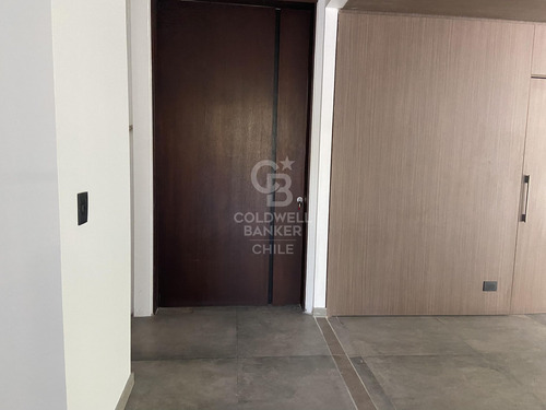 Atractiva Vista Oficina/showroom Francisco De Aguirre