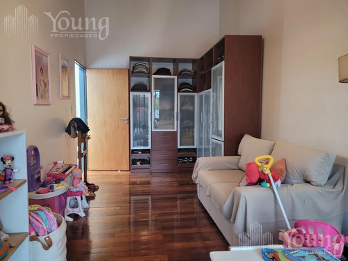 Imagen 19 de 30 de Casas De Estilo Moderno Y De Gran Categoría Constructiva . Bernal Centro