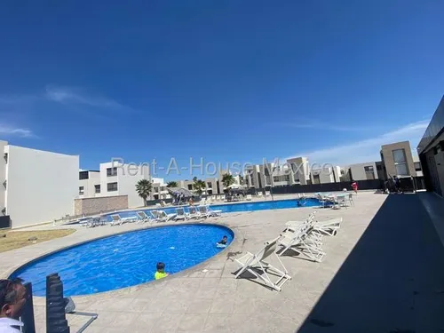 Casa Con Amenidades Y 3 Recámaras - Altos De Juriquilla. Renta