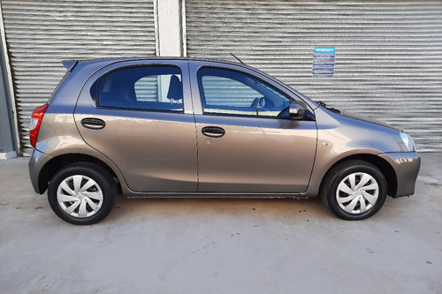 Toyota Etios 1.5 - Excelente Estado *unico Dueño*