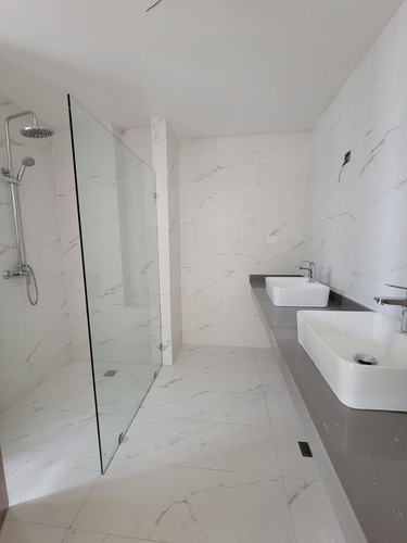 Apartamento En Ensanche Naco - 3 Habitaciones + Estudio