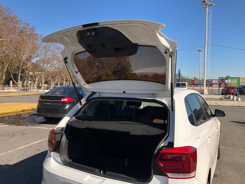 Imagen 18 de 21 de Volkswagen Polo 2018 1.6 Msi Trendline