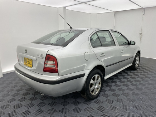 Imagen 10 de 25 de Skoda Octavia 1.8 Turbo