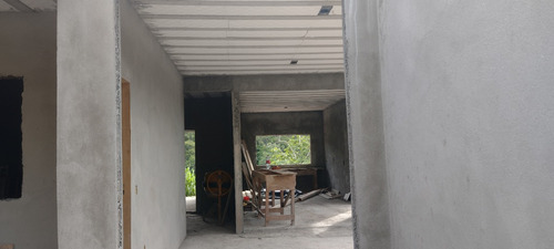 Vendo Linda Casa Em Miguel Pereira Rj. Em Faze De Acabamento