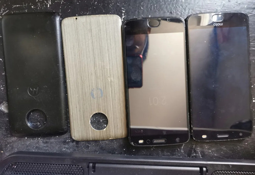 Moto Z4 Detalle En Pantalla 2moto Z2 Force Y Moto Mods Hasselblad Proyector Cámara 360 Bocina Jbl (Usado)
