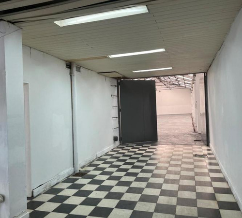 Imagen 11 de 14 de Imponente Local En Venta 520m2