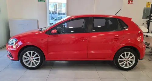 Volkswagen Polo 5p Comfortline Plus L4/1.6 Aut