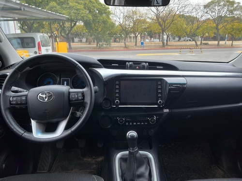 Imagen 12 de 15 de Toyota Hilux