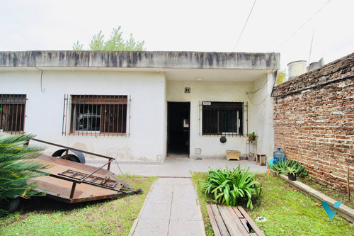 Casa En Venta Castelar Norte A Reciclar Apta Crédito