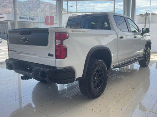 Chevrolet Cheyenne 6.2 Doble Cab Zr2 Bison 4X4 At