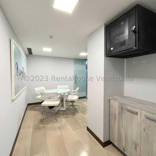 Espectacular Oficina En Alquiler En Las Mercedes. #24-5688