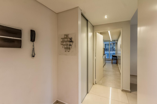 Venta Tres Ambientes. Balcon Al Frente. Luminoso. Seguridad 24hs. Amenities. Cochera. Liberateur
