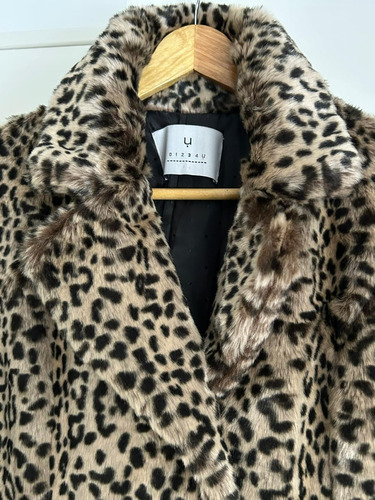 Tapado De Piel Leopardo Uma Talle 3 (Usado)