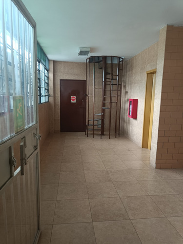 Los Ruices Alquiler Planta Industrial 960 M2 Excelente Ubicacion, Con Montacarga Y Ascensor