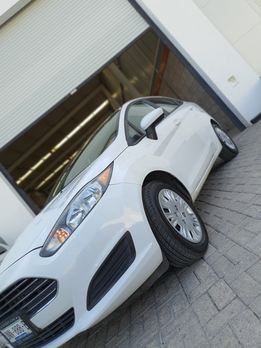 Imagen 4 de 15 de Ford Fiesta 1.6 S Sedan At 2016